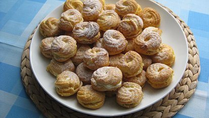 Jednoduché věnečky z odpalovaného těsta