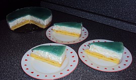Jogurtovo-ananasový dort