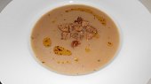 Kaštanová polévka s chilli olejem