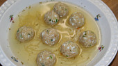 Knedlíčky do polévky z míchaných vajec - kořeněné