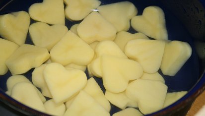 Kuřecí křidélka v jeřabinové "vomatlávce"