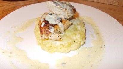 Kuřecí steak se zeleným pepřem a šťouchanými brambory
