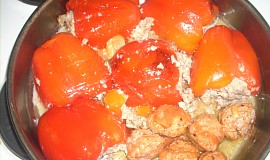 Papriky plněné masem a pohankou