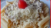 Penne se smetanovou omáčkou z mletého masa