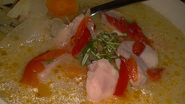 Ostřejší  zelná polévka s domácí  klobáskou