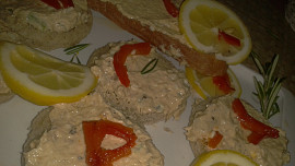 Rybí pomazánka  se sleďů se zázvorem a kapií