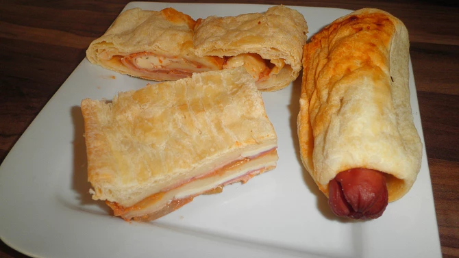 Slaný závin, slané ,,lasagne", párek v list. těstíčku