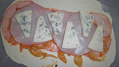 Slaný závin, slané ,,lasagne", párek v list. těstíčku