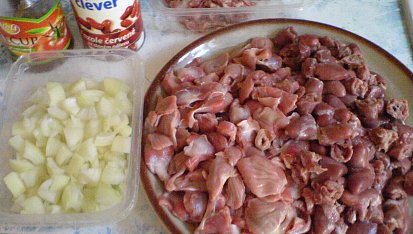 Srdíčkovo-žaludkový guláš ala Mexiko, po očištění