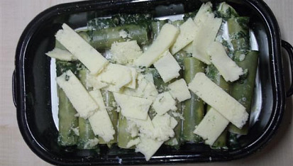 Zapečené cannelloni se špenátovou směsí
