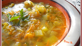 Zeleninová polévka bez zasmažení