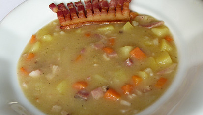 Babiččiny brambory v mrkvi