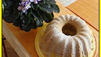 Bábovka s vaječným koňakem a kokosem