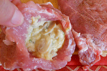 naplníme do kotlet