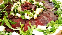 Carpaccio z pečené červené řepy