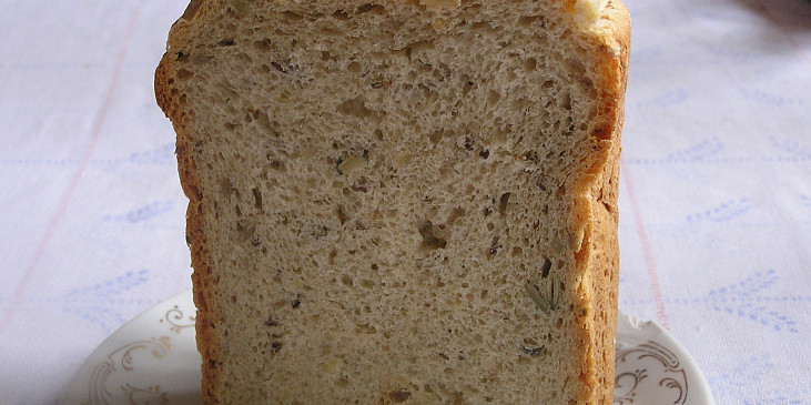 Celozrnný kefírový chleba s dýňovým semínkem