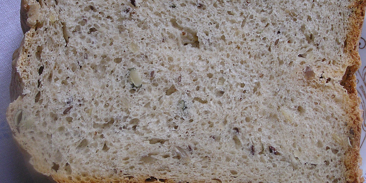 Celozrnný kefírový chleba s dýňovým semínkem