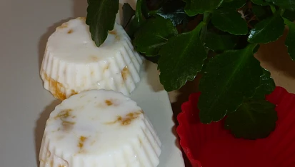Dietní i dia nepečené tvarohové bábovičky s ovocem