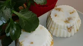 Dietní i dia nepečené tvarohové bábovičky s ovocem