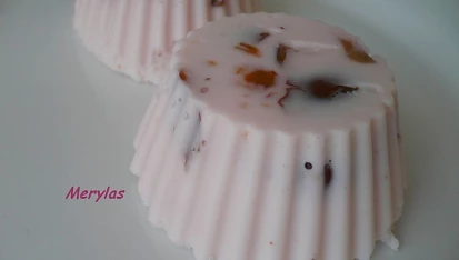 Dietní i dia nepečené tvarohové bábovičky s ovocem