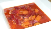 Guláš z červené řepy