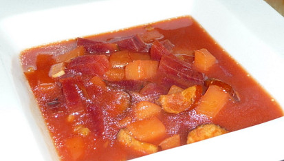 Guláš z červené řepy