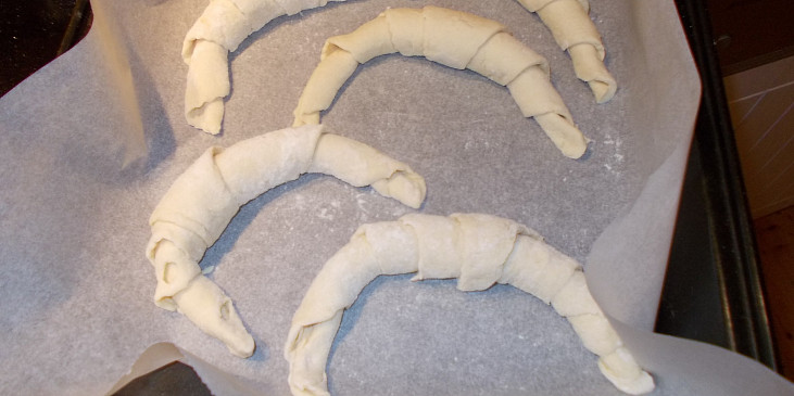 Hotové croissanty z plechovky