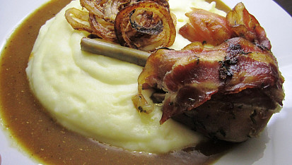 Kapoun na slanině, Kapoun na slanině