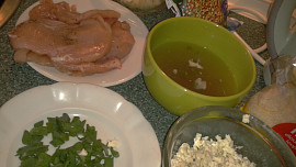 Kuřecí prsíčko s rokfórovým přelivem a zeleninovým rizotkem