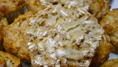 Light muffiny s ovesnými vločkami, jablkem, medem a bez tuku