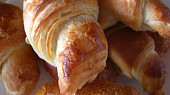Máslové croissanty s omládkem