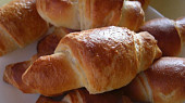 Máslové croissanty s omládkem