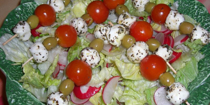 Mozzarella na salátu