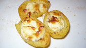 Plněné sýrové brambory
