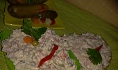 Pomazánka (i salát) "Pikant“ z nivy, oříšků a malých cibulek