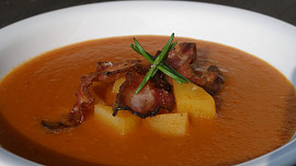 Rajčatovo - bramborová polévka