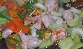 Pohankoto ze  zeleniny a kuřecího masa v majoránce (přihodíme zeleninu)