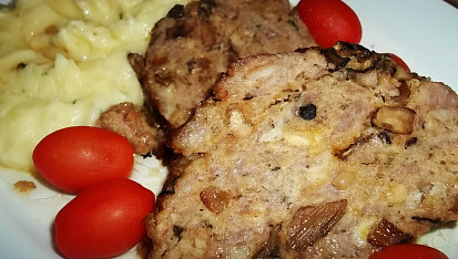 Sekaná se šunkovou pěnou a houbami, detail...