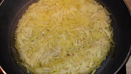Steak s hořčičnou omáčkou a švýcarskými rösti