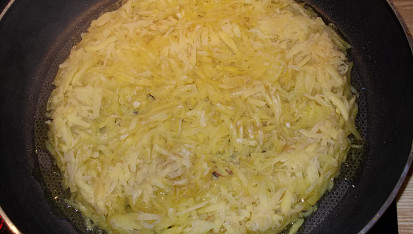 Steak s hořčičnou omáčkou a švýcarskými rösti