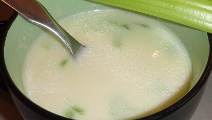 Sýrová polévka s řapíkatým celerem