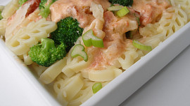 Těstoviny alla losos