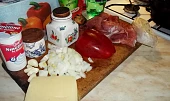 Zapečené argentínské maso  se třemi sýry a šlehačkou, suroviny...