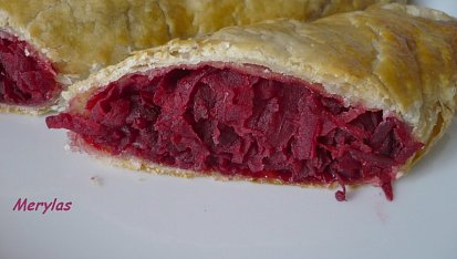 Závin z listového těsta s červenou řepou - příloha k pečenému masu