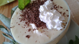 Ananas plněný krémem ze smetany a tvarohu