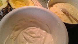 Ananas plněný krémem ze smetany a tvarohu