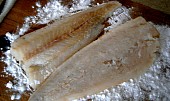 "Aztécká"ryba v solamylové kůrce, hustě obalíme v solamylu a prudce osmažíme