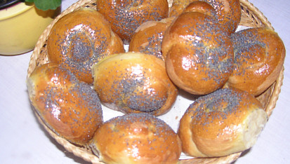 Babiččiny "startovací" žemličky (jinak housky), Babiččiny startovací žemlička