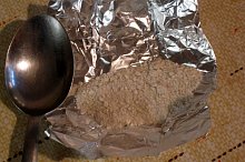 Navážíme tempeh starter a případně promícháme s rýžovou moukou