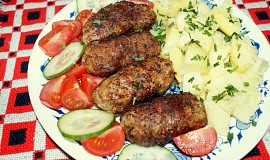 Kebaby z mletého masa na grilu